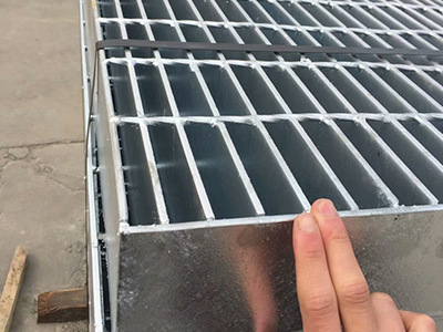 熱鍍鋅鋼格柵生產廠家哪家好？